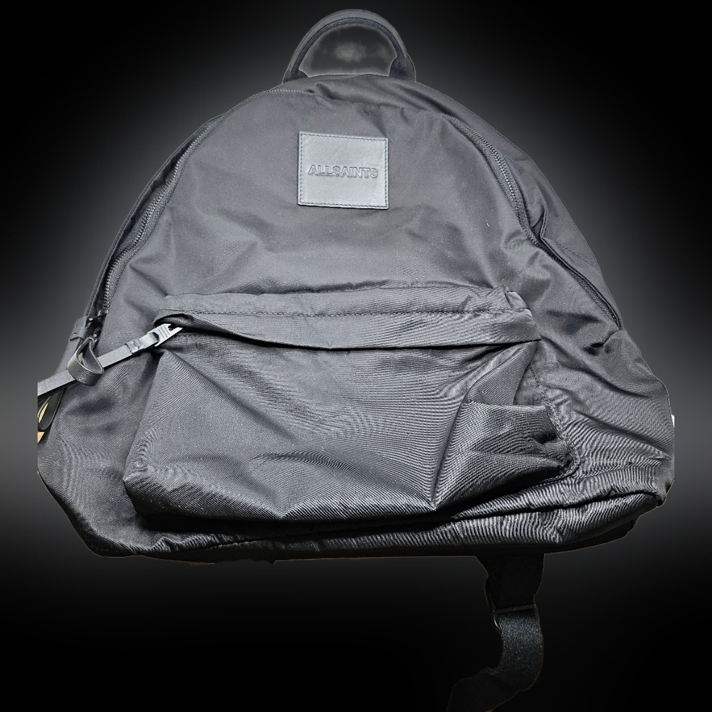 NWOT. Logo-Patch Carabiner Backpack